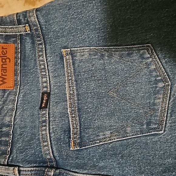 Wrangler high-rise vintage 3" shorts size 8/29 denim shorts NWT - Picture 3 of 4